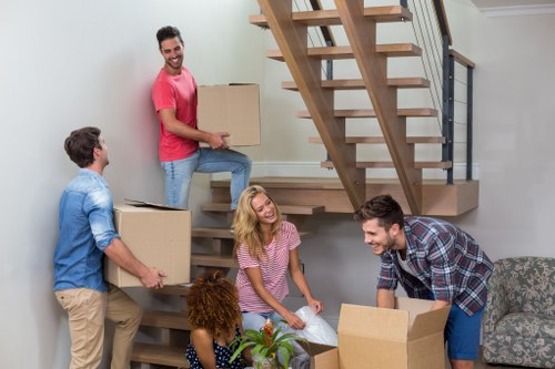Customer complaint review for a man with van moving service