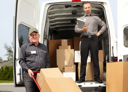 Moving truck service for homes in Westcombe Park